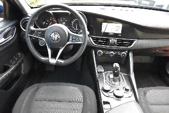 ALFA ROMEO GIULIA 2.2 TURBODIESEL 150CV AT8 BUSINESS (NAVI + CERCHI 17 + UNICO PROP.)