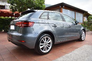 AUDI A3 SPORTBACK 1.6 TDI S TRONIC 116CV BUSINESS (PADDLE AL VOLANTE + XENON PLUS + NAVI + SENS. + CERCHI 17)