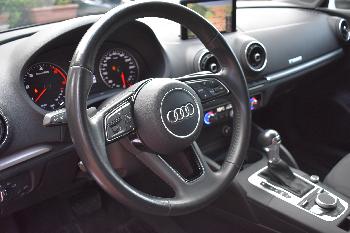 AUDI A3 SPORTBACK 1.6 TDI S TRONIC 116CV BUSINESS (PADDLE AL VOLANTE + XENON PLUS + NAVI + SENS. + CERCHI 17)