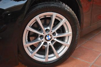 BMW 318d BUSINESS ADVANTAGE AUTOM. (NAVI + PDC + PARK ASSISTANT) 